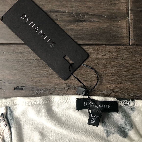 DYNAMITE off shoulder rose print crop top XS - Picture 4 of 7